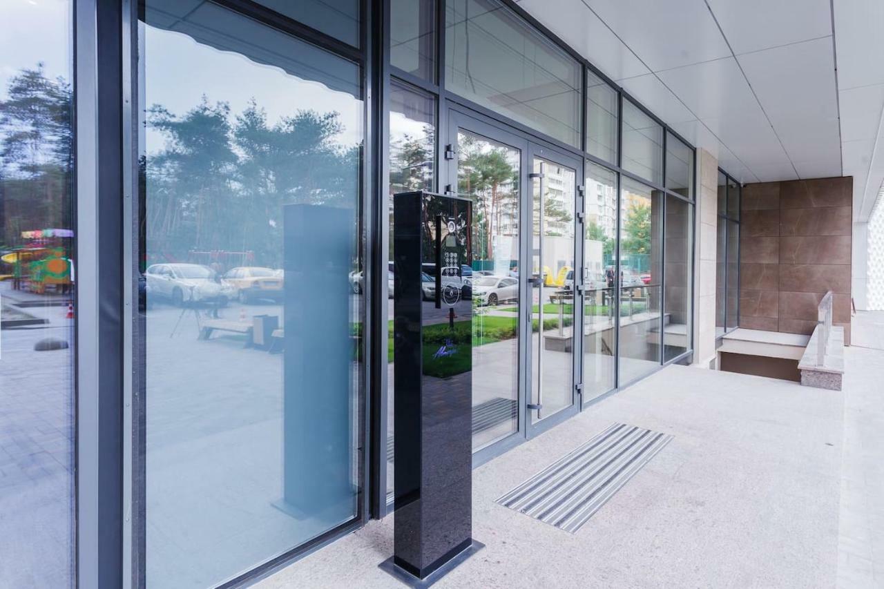 Красивая Квартира В Парке Kyiv Exterior photo